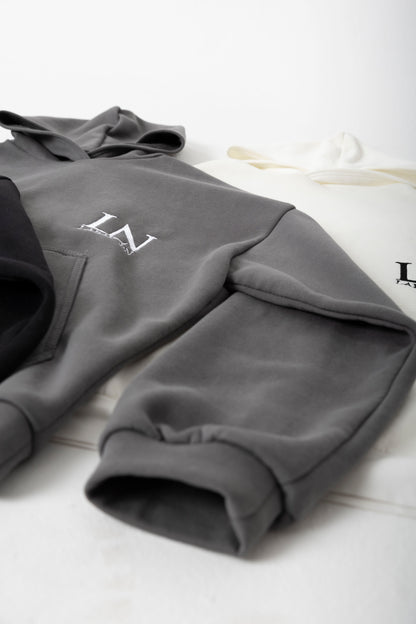 grauer Hoodie, von LabayPN, Ansicht vom Ärmel